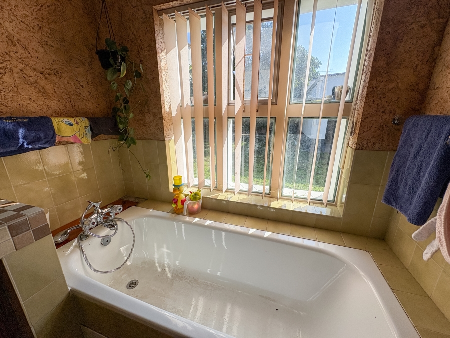 5 Bedroom Property for Sale in Quigney Eastern Cape